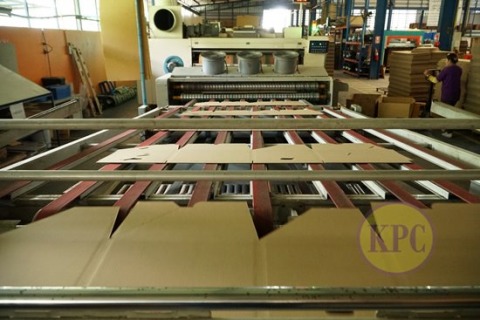 โรงงานผลิตกล่อง โรงงานผลิตกล่อง